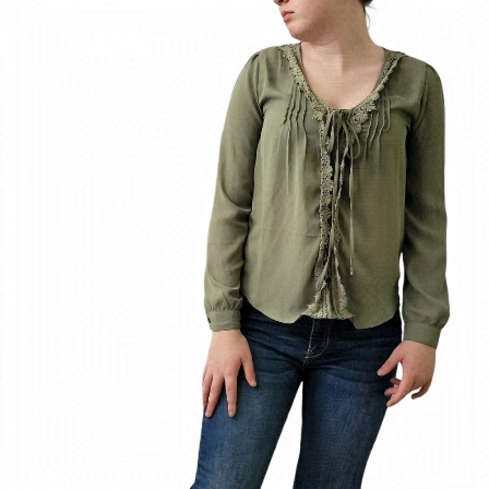 COTTON Sage Long Sleeve Lace Tie-up Pleated Blouse Sage Green Size S oversized